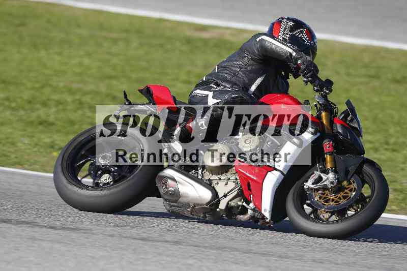 /Archiv-2025/02 28.-31.01.2025 Moto Center Thun Jerez/gruen-green/82